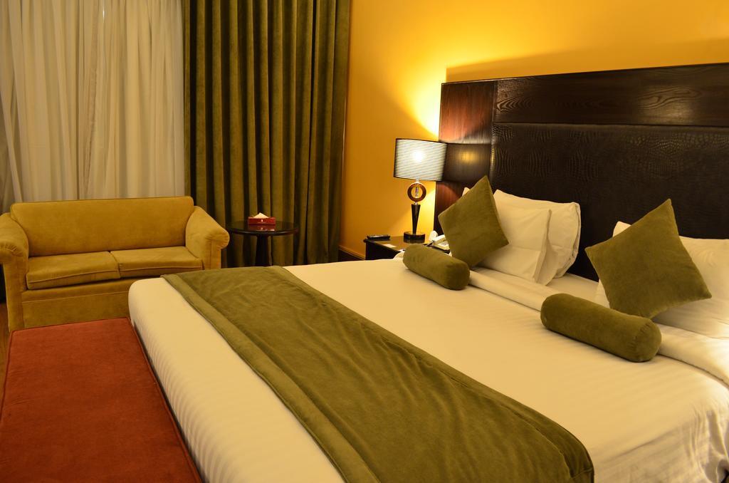 Smart Hotel Lahore Quarto foto